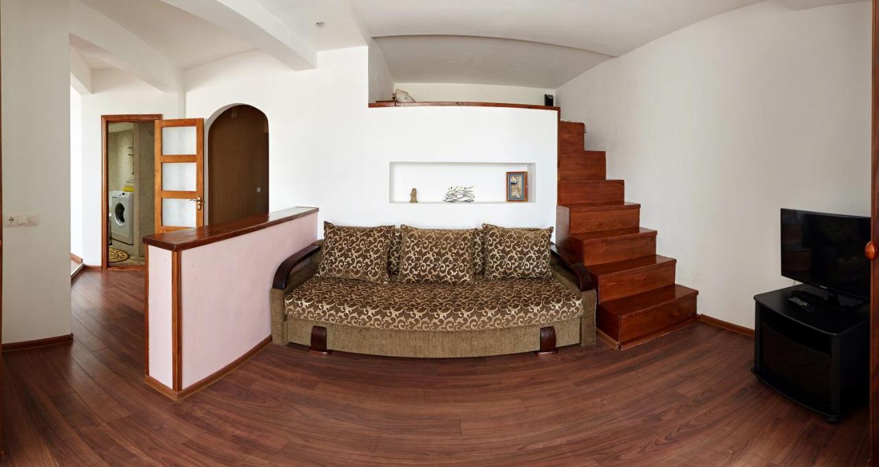 Babylon Apartment On Bukovinskaya Street Рівне Екстер'єр фото
